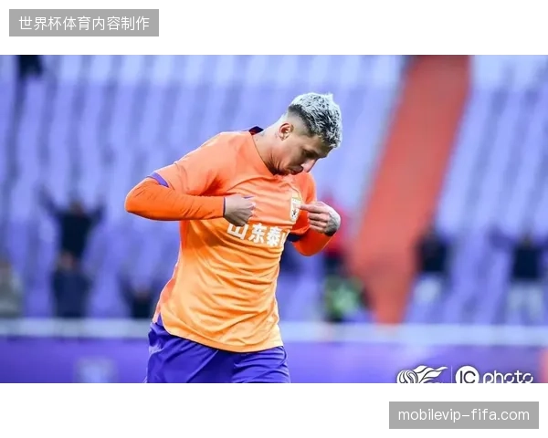 委内瑞拉射手卡迪斯半程打入11球，与克雷桑并列中超射手榜榜首